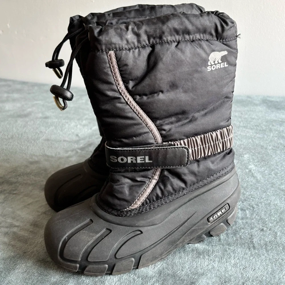Sorel Youth Flurry Winter Boots Black Gray Size 3 US Waterproof Insulated Unisex